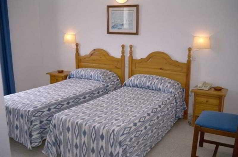 Hotel Madrid Ciutadella  Buitenkant foto