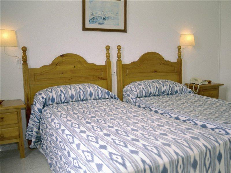 Hotel Madrid Ciutadella  Buitenkant foto