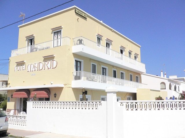 Hotel Madrid Ciutadella  Buitenkant foto